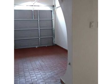 Se arrienda casa en el Barrio Pasatiempo