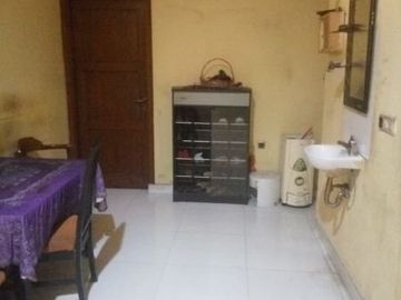 Dijual murah rumah strategis di Pengadegan Pancoran - jakarta selatan.