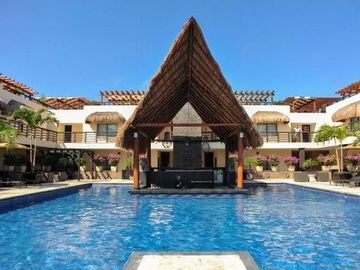 Condominio de lujo con alberca privada en Playa Mamita's