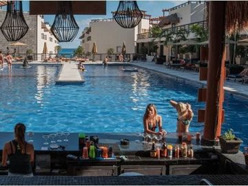 Condominio de lujo con alberca privada en Playa Mamita's