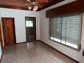 Casa PH en venta en Lanus Este