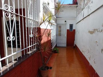 Casa PH en venta en Lanus Este