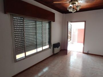 Casa PH en venta en Lanus Este