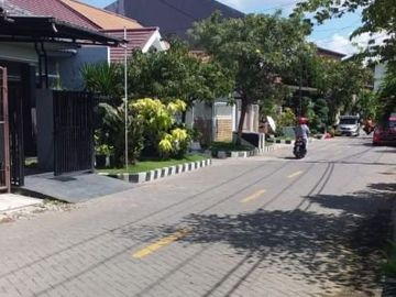 Rumah 2 lantai di Pandugo, Rungkut, Surabaya.
