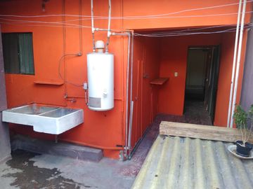 VENTA DE CASA EN CENTRO DE QUERÉTARO CON USO COMERCIAL.