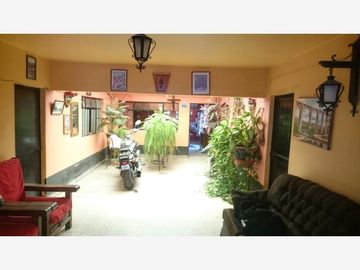 VENTA DE CASA EN CENTRO DE QUERÉTARO CON USO COMERCIAL.