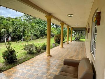 CASA DE 3 HABITACIONES EXCELENTES ACABADOS CHITRE
