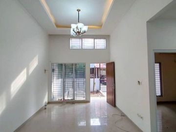 Dijual Rumah Kencana Loka sektor 12.5 Blok W Tangerang Baten Lokasi Strategis Bagus Siap Huni