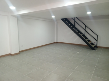 local en arriendo en palatino. Cod A400488