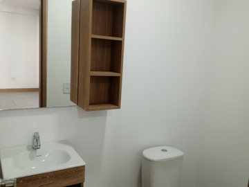 local en arriendo en palatino. Cod A400488
