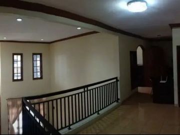 Rumah Dalam Perumahan Dekat Dengan Pondok Surya Ciledug