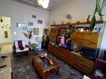PH de cinco ambientes - Olivera 800 Ramos Mejia