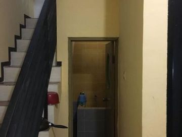 Rumah Dijual Lokasi 2 Lantai di Jl. Mojo, Gubeng Surabaya