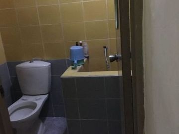 Rumah Dijual Lokasi 2 Lantai di Jl. Mojo, Gubeng Surabaya