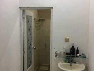 Rumah Dijual Lokasi 2 Lantai di Jl. Mojo, Gubeng Surabaya