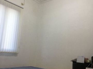Rumah Dijual Lokasi 2 Lantai di Jl. Mojo, Gubeng Surabaya