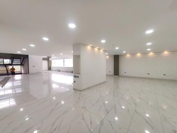 local en arriendo en barrio blanco. Cod A25673