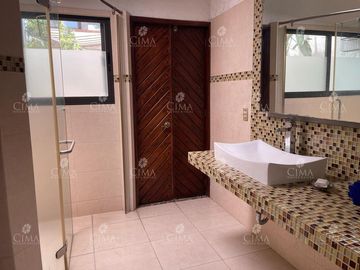Venta casa Lomas de Atzingo - V293