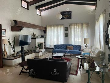 Venta casa Lomas de Atzingo - V293