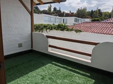 Hermosas casas estilo rústico, 3 dorm., 200m2, jardines, Tumbaco, Santa Rosa