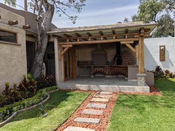 Hermosas casas estilo rústico, 3 dorm., 200m2, jardines, Tumbaco, Santa Rosa