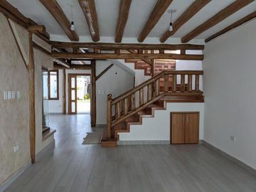 Hermosas casas estilo rústico, 3 dorm., 200m2, jardines, Tumbaco, Santa Rosa