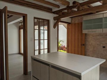 Hermosas casas estilo rústico, 3 dorm., 200m2, jardines, Tumbaco, Santa Rosa