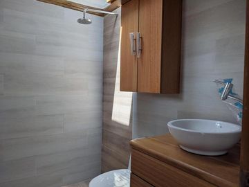 Hermosas casas estilo rústico, 3 dorm., 200m2, jardines, Tumbaco, Santa Rosa