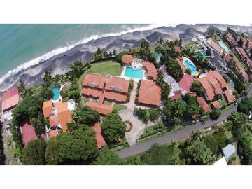SE VENDE COMPLEJO CASAS Y TERRENO EN CORONADO - 5359DA
