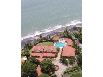 SE VENDE COMPLEJO CASAS Y TERRENO EN CORONADO - 5359DA