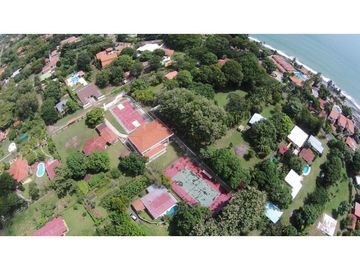 SE VENDE COMPLEJO CASAS Y TERRENO EN CORONADO - 5359DA