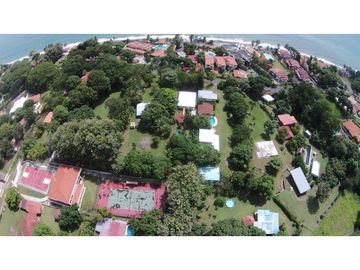 SE VENDE COMPLEJO CASAS Y TERRENO EN CORONADO - 5359DA