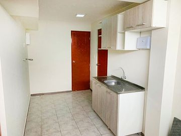 AMPLIO DEPARTAMENTO / OFICINA EN SAN MIGUEL EN EXCELENTE ZONA COMERCIAL