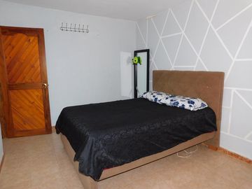 casa en venta en los almendros. Cod V86385