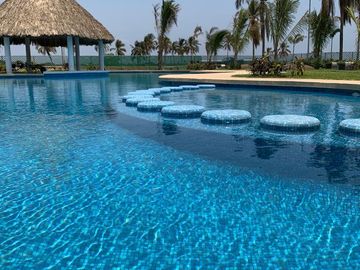 CASA EN VENTA EN ACAPULCO CON ALBERCA Y CLUB DE PLAYA