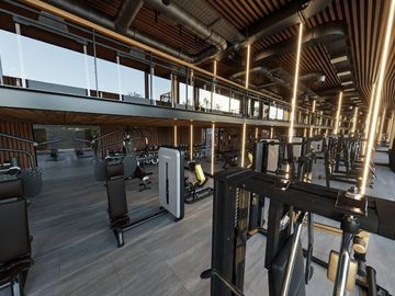 Condominio 2 recamaras + estudio, con club de playa, campo de golf, amenidades e