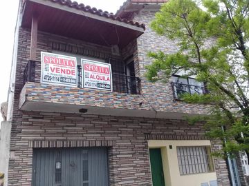 EXCELENTE DEPARTAMENTO EN PLANTA ALTA.