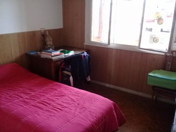 EXCELENTE DEPARTAMENTO EN PLANTA ALTA.