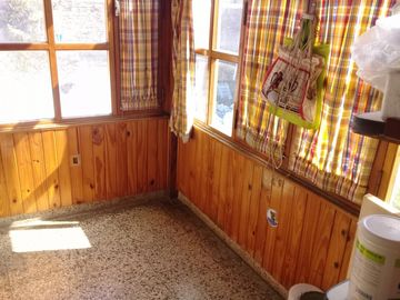 EXCELENTE DEPARTAMENTO EN PLANTA ALTA.