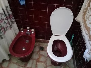 EXCELENTE DEPARTAMENTO EN PLANTA ALTA.