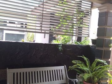 Rumah mewah di kawasan elite mekarsari cimanggis 1, 6 m