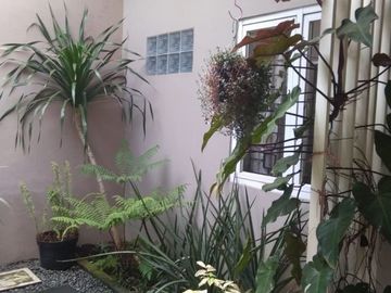 Rumah mewah di kawasan elite mekarsari cimanggis 1, 6 m