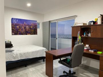 CASA CON ALBERCA EN CERRADA DEL PEDREGAL, SLP