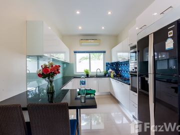 Luxury 3-Bedroom Pool Villa in Hua Hin at Palm Villas(HV299)
