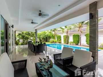Luxury 3-Bedroom Pool Villa in Hua Hin at Palm Villas(HV299)