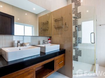 Luxury 3-Bedroom Pool Villa in Hua Hin at Palm Villas(HV299)