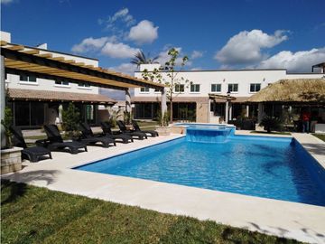 Casa 3 recácamaras, con  alberca en condominio, Xochitepec, Mor.