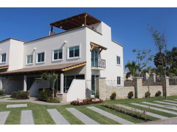 Casa 3 recácamaras, con  alberca en condominio, Xochitepec, Mor.