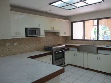 House for rent in Cebu City, Gated step away to malls, rented