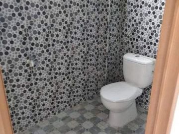 Ruko 2 lantai Semi Furnished siap huni di Bekasi Utara
